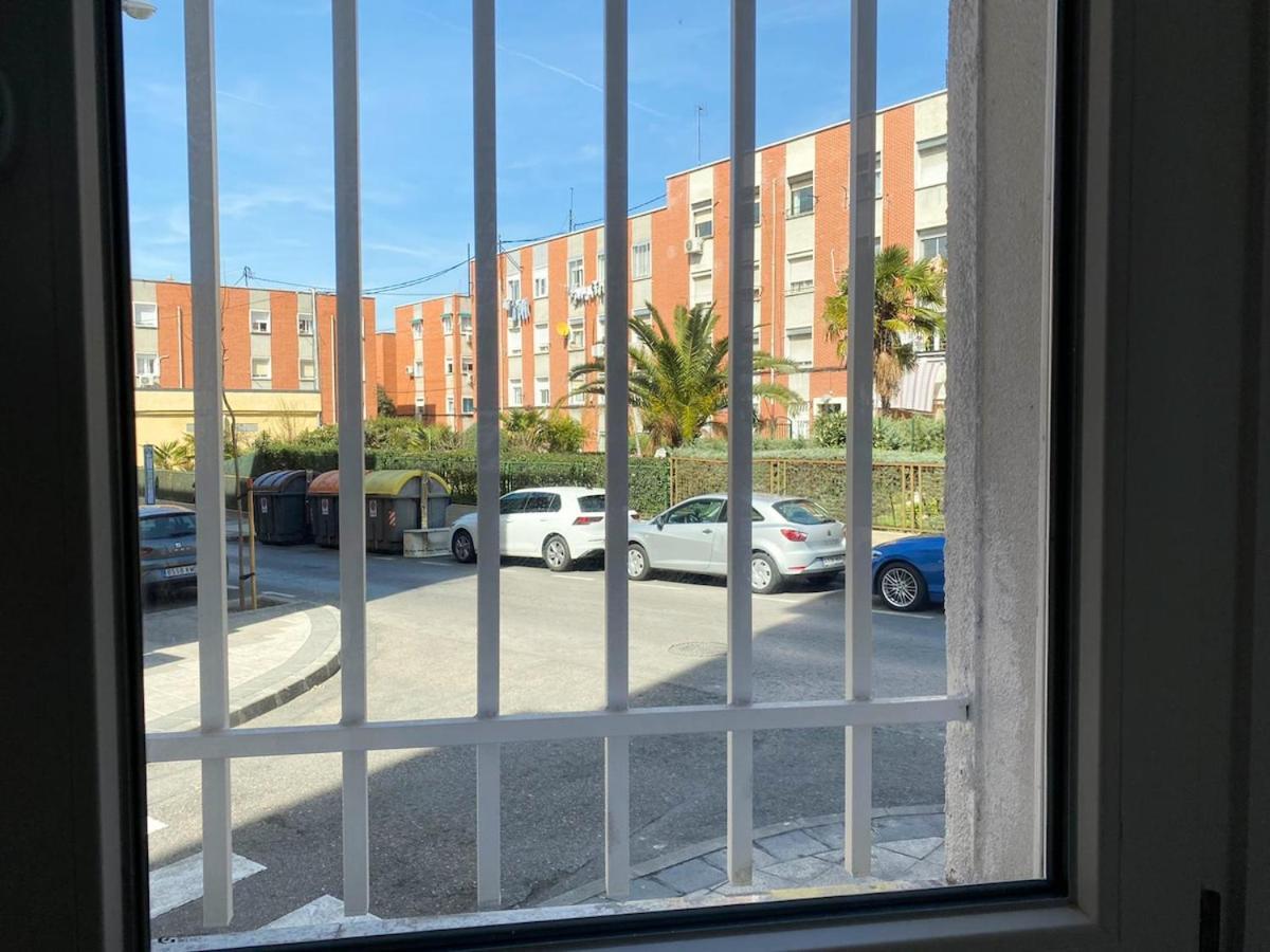 Beautiful In Puente De Vallecas - Atocha Apartment
